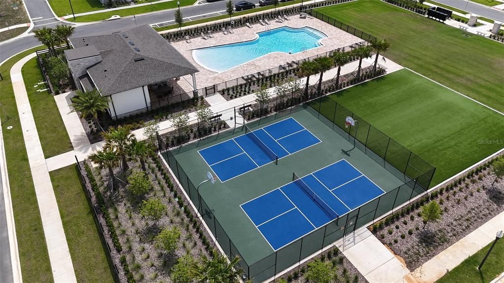 出租: $3,700 (3 贝兹, 2 浴室, 2072 平方英尺)