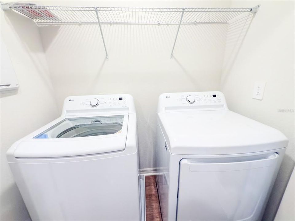 На продажу: $358,000 (3 спален, 2 ванн, 1453 Квадратных фут)