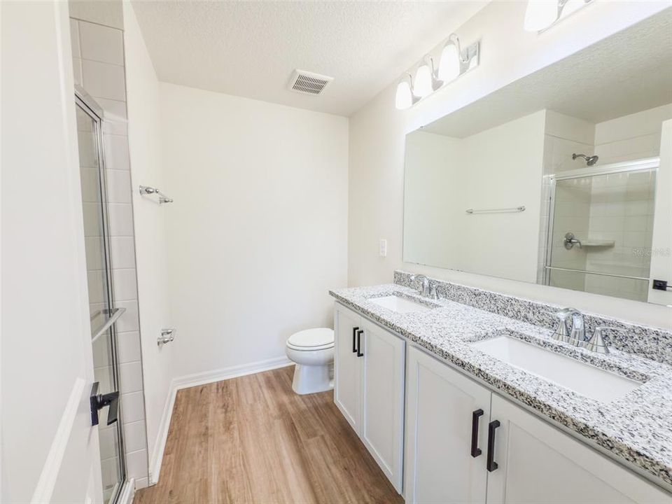 На продажу: $358,000 (3 спален, 2 ванн, 1453 Квадратных фут)