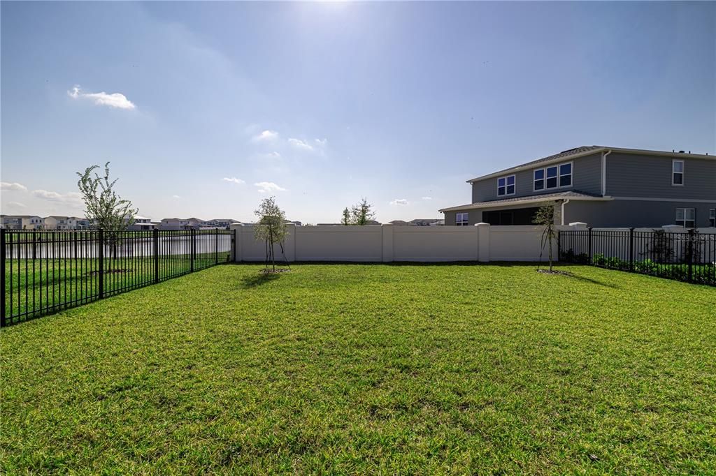 На продажу: $748,000 (5 спален, 3 ванн, 2551 Квадратных фут)