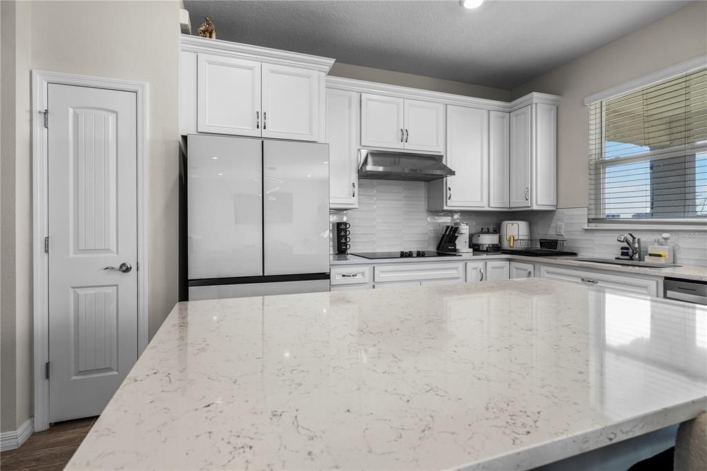 На продажу: $748,000 (5 спален, 3 ванн, 2551 Квадратных фут)