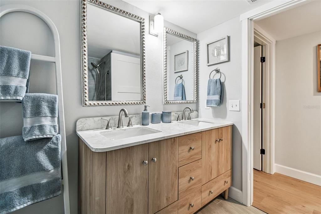 出租: $2,500 (2 贝兹, 1 浴室, 1100 平方英尺)