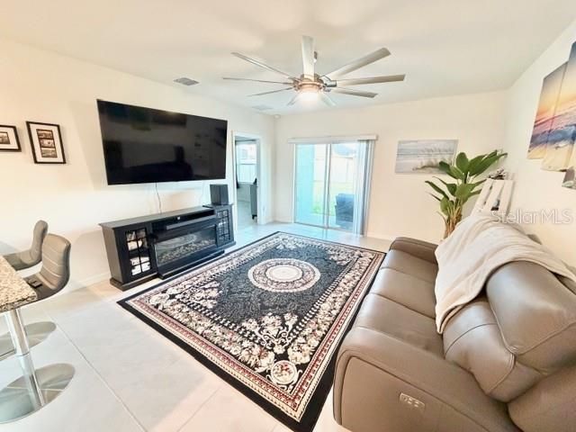 En Renta: $2,095 (3 camas, 2 baños, 1510 Pies cuadrados)