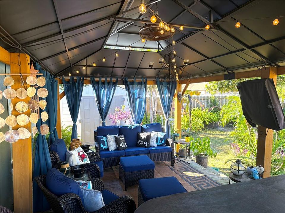 For Sale: $214,800 (3 beds, 2 baths, 1167 Square Feet)