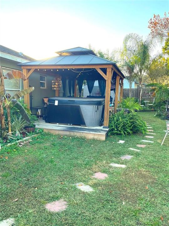 For Sale: $214,800 (3 beds, 2 baths, 1167 Square Feet)