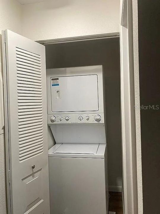 待售: $214,900 (2 贝兹, 2 浴室, 1100 平方英尺)