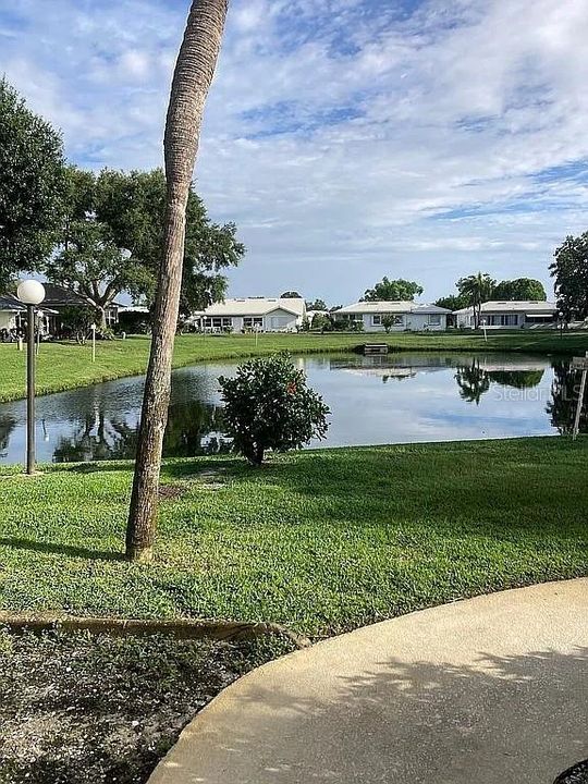 待售: $214,900 (2 贝兹, 2 浴室, 1100 平方英尺)