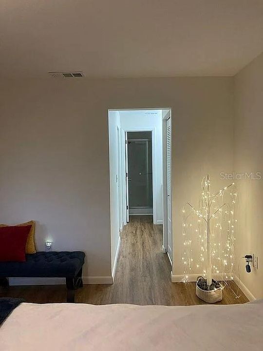 待售: $214,900 (2 贝兹, 2 浴室, 1100 平方英尺)