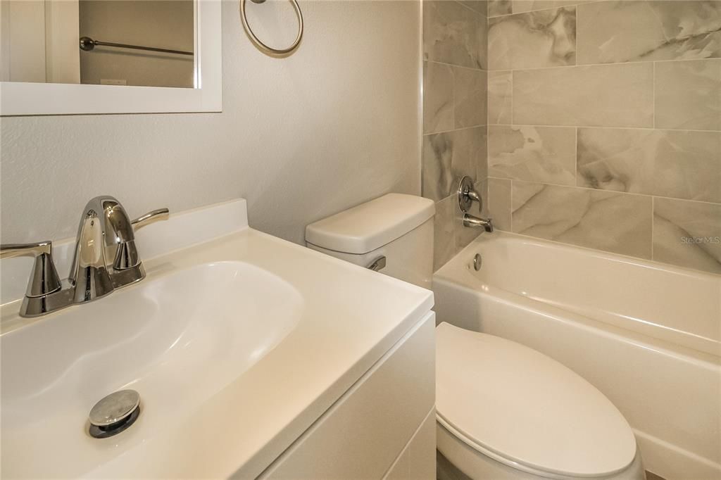 For Rent: $1,760 (3 beds, 2 baths, 1300 Square Feet)