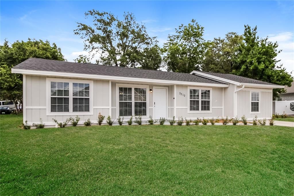 For Rent: $1,760 (3 beds, 2 baths, 1300 Square Feet)