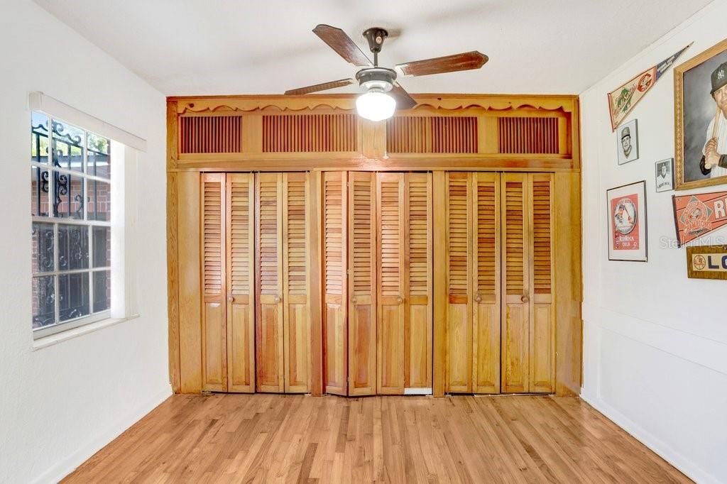 Activo con contrato: $427,000 (3 camas, 2 baños, 1439 Pies cuadrados)