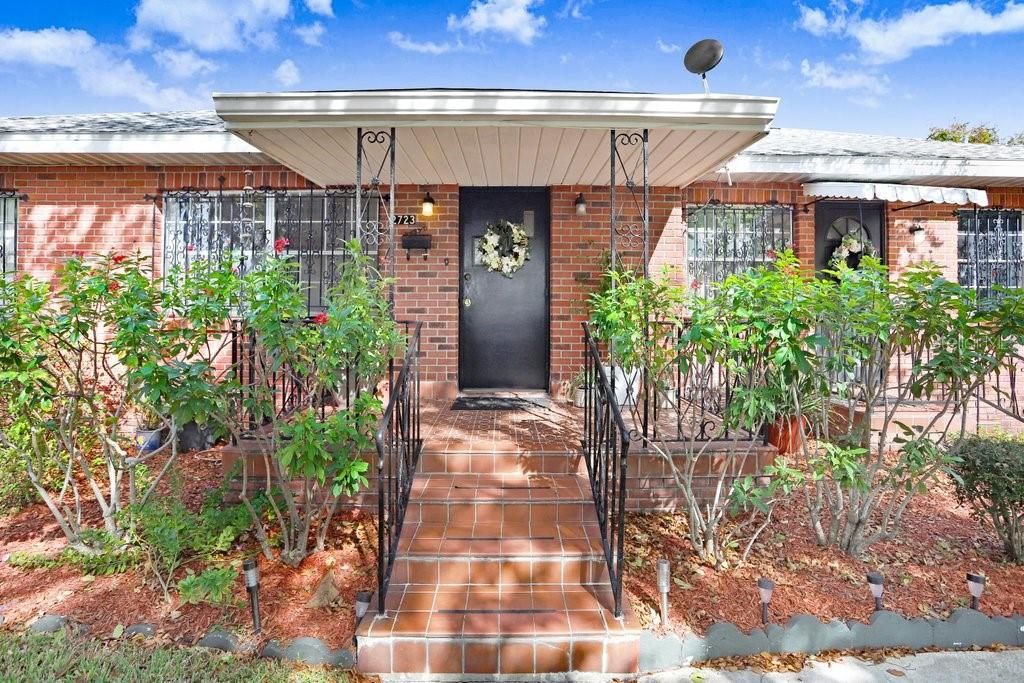 Activo con contrato: $427,000 (3 camas, 2 baños, 1439 Pies cuadrados)