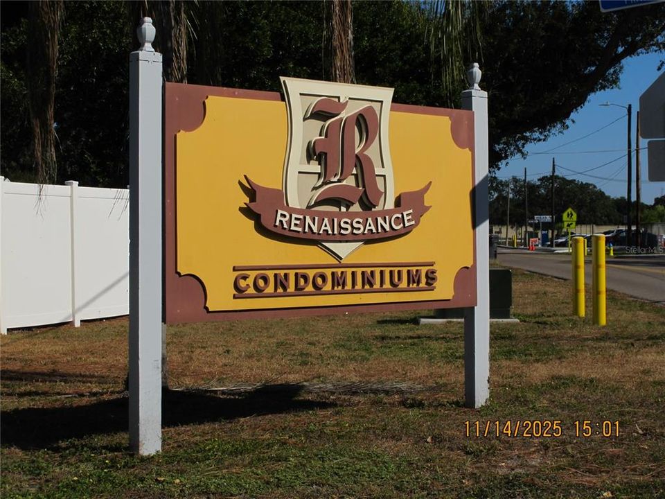 For Rent: $1,300 (2 beds, 1 baths, 899 Square Feet)