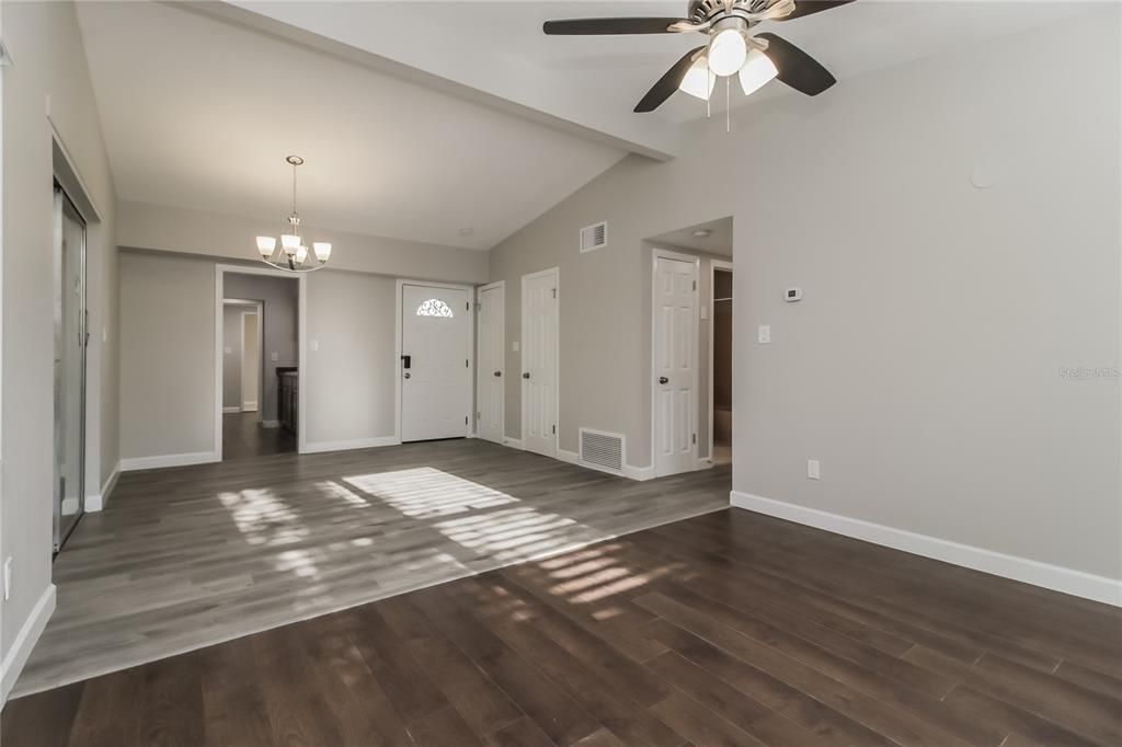 В аренду: $2,185 (3 спален, 2 ванн, 1470 Квадратных фут)