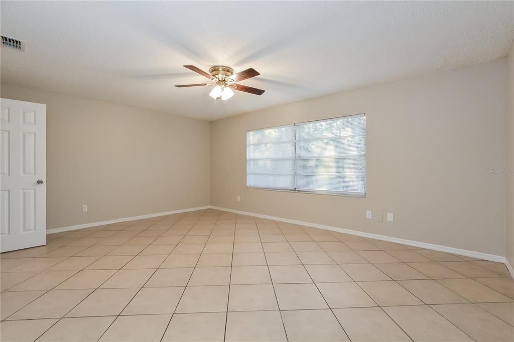 出租: $2,295 (3 贝兹, 2 浴室, 1680 平方英尺)