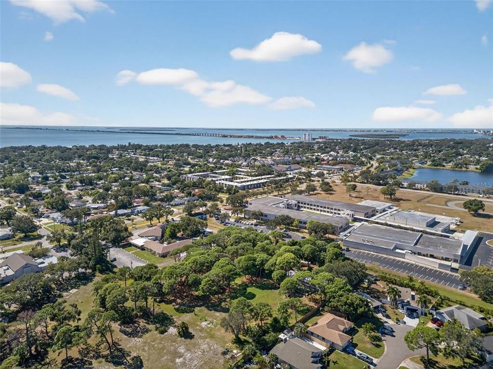 待售: $1,500,000 (2.36 acres)