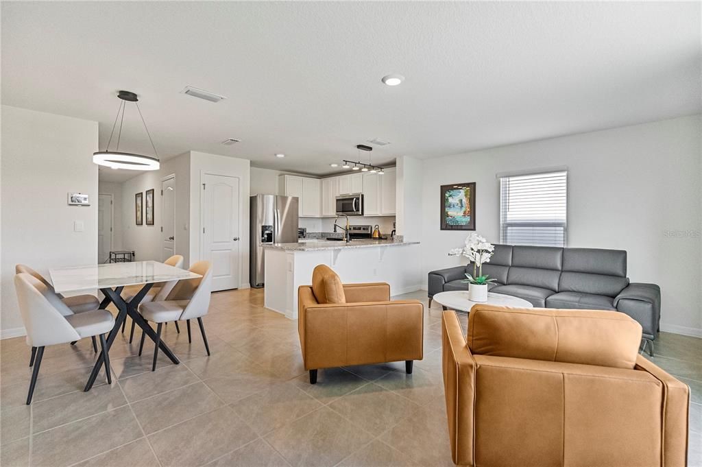 En Venta: $339,000 (3 camas, 2 baños, 1463 Pies cuadrados)