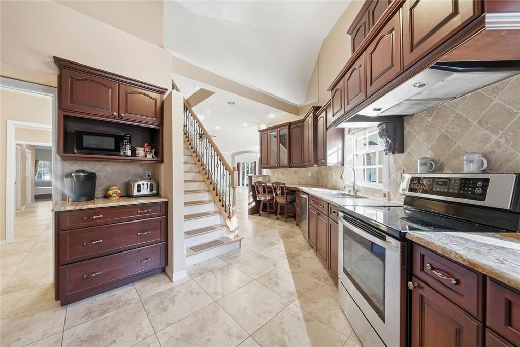 На продажу: $520,000 (3 спален, 3 ванн, 1850 Квадратных фут)