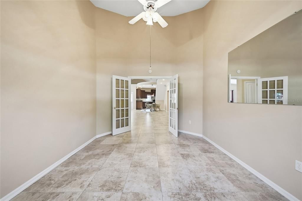 На продажу: $520,000 (3 спален, 3 ванн, 1850 Квадратных фут)