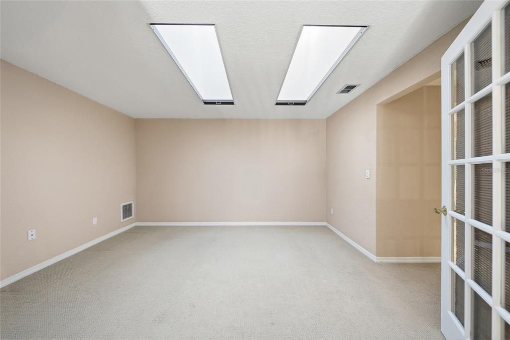 На продажу: $520,000 (3 спален, 3 ванн, 1850 Квадратных фут)