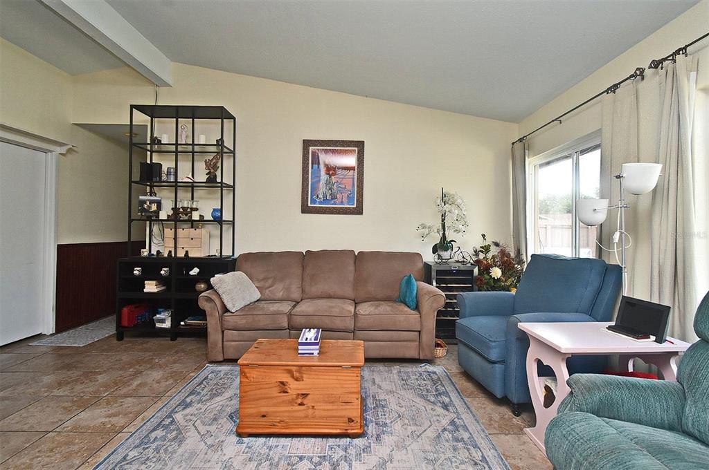 На продажу: $264,500 (3 спален, 2 ванн, 1218 Квадратных фут)