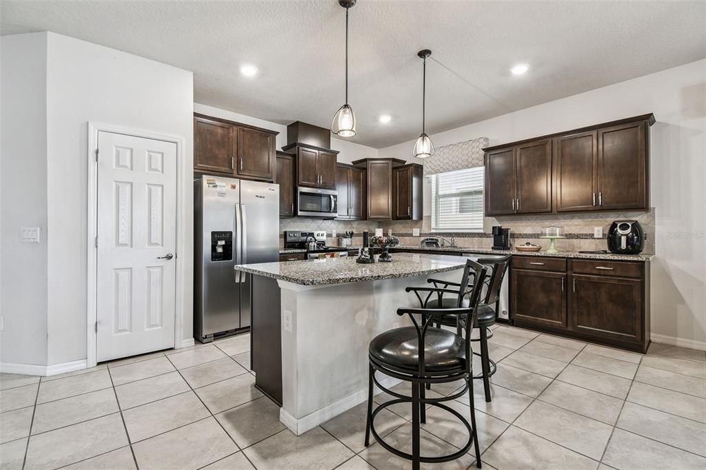 For Sale: $435,000 (3 beds, 2 baths, 2144 Square Feet)