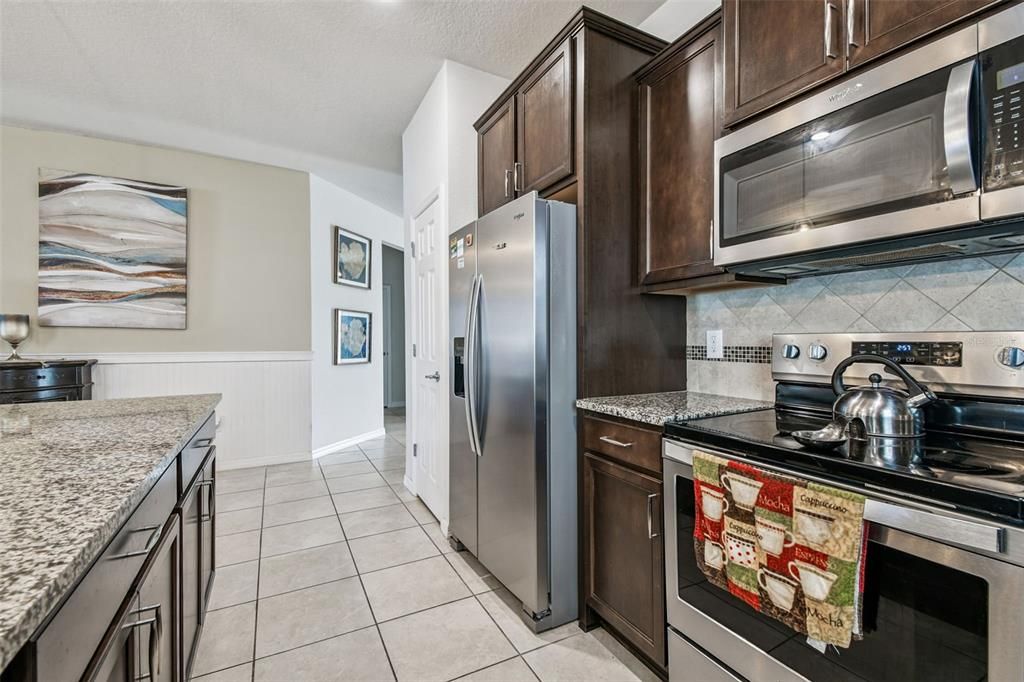 For Sale: $435,000 (3 beds, 2 baths, 2144 Square Feet)