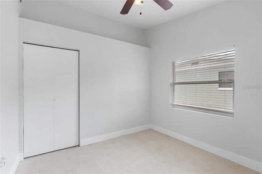 合同活跃: $259,990 (4 贝兹, 2 浴室, 1448 平方英尺)