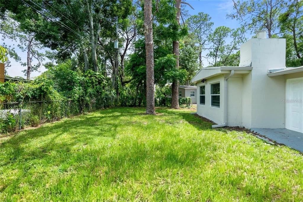 合同活跃: $259,990 (4 贝兹, 2 浴室, 1448 平方英尺)