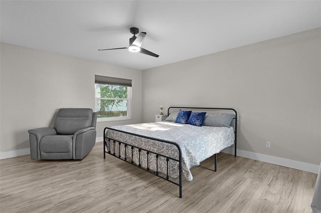 На продажу: $420,000 (3 спален, 3 ванн, 1734 Квадратных фут)