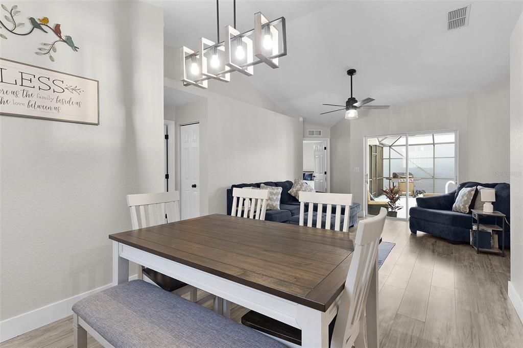 На продажу: $420,000 (3 спален, 3 ванн, 1734 Квадратных фут)