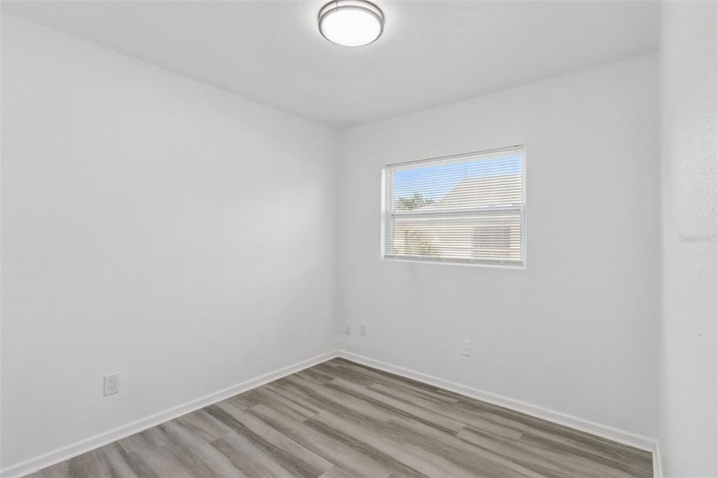 出租: $2,100 (4 贝兹, 3 浴室, 1600 平方英尺)