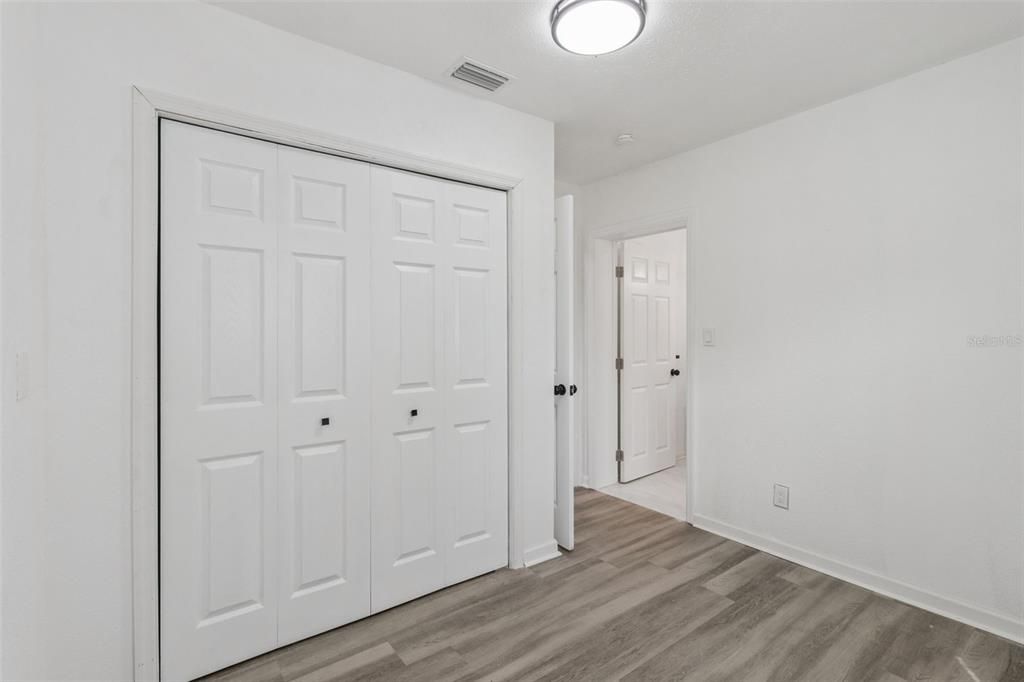 出租: $2,100 (4 贝兹, 3 浴室, 1600 平方英尺)