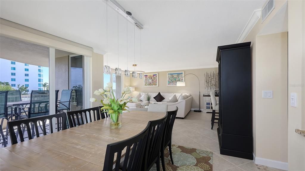 待售: $1,599,000 (2 贝兹, 2 浴室, 1602 平方英尺)