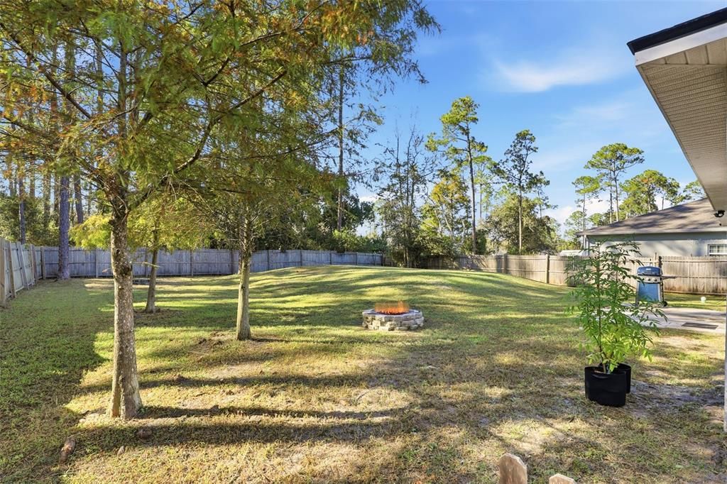 На продажу: $339,000 (3 спален, 2 ванн, 1324 Квадратных фут)