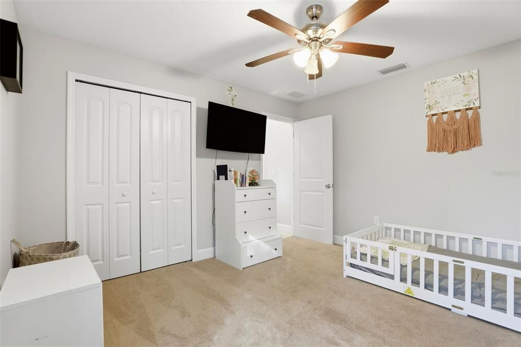 На продажу: $339,000 (3 спален, 2 ванн, 1324 Квадратных фут)