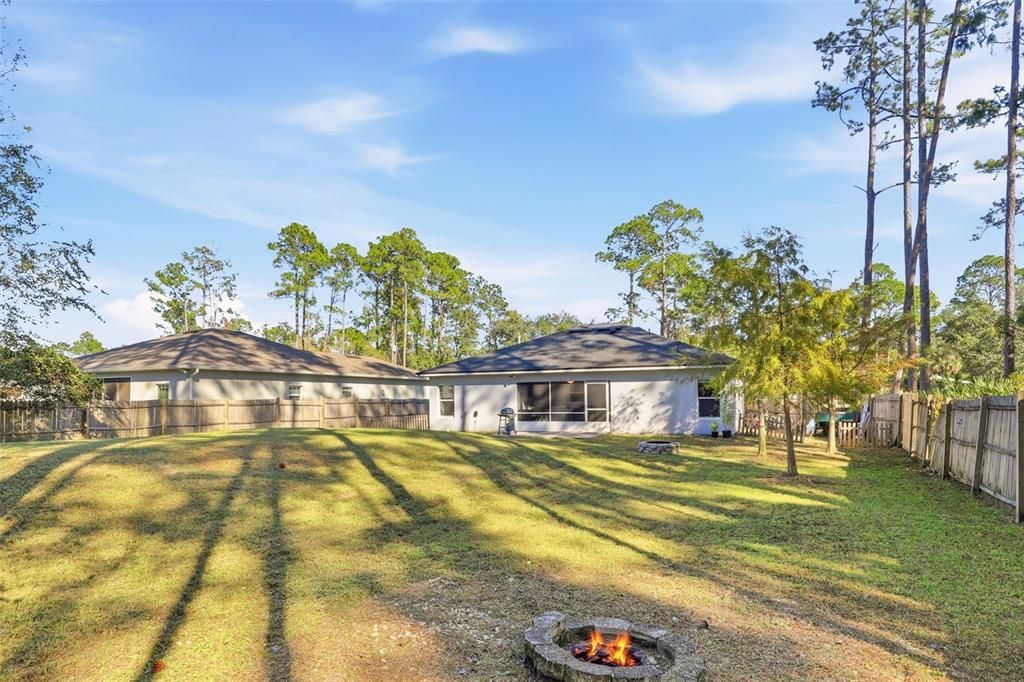 На продажу: $339,000 (3 спален, 2 ванн, 1324 Квадратных фут)