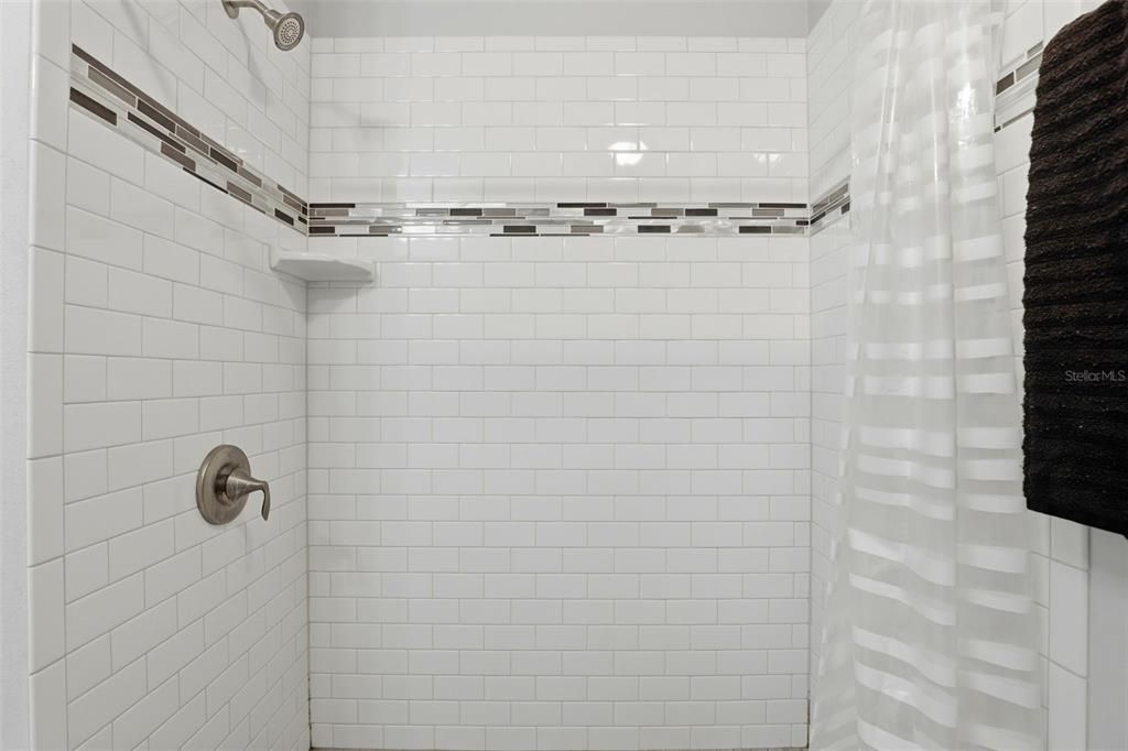 На продажу: $339,000 (3 спален, 2 ванн, 1324 Квадратных фут)