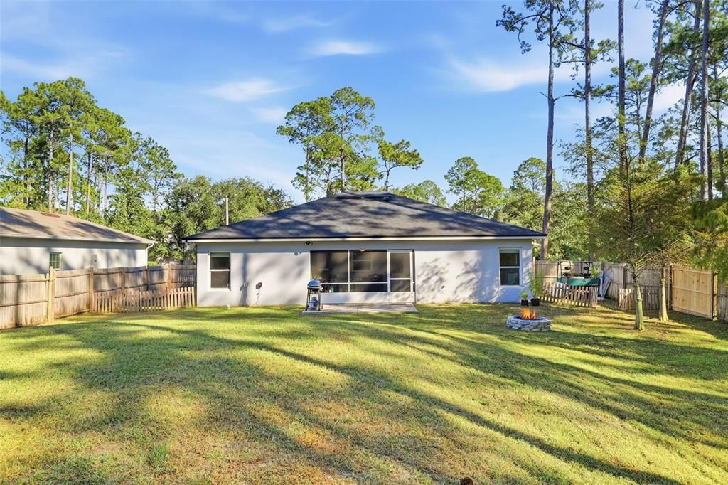 На продажу: $339,000 (3 спален, 2 ванн, 1324 Квадратных фут)