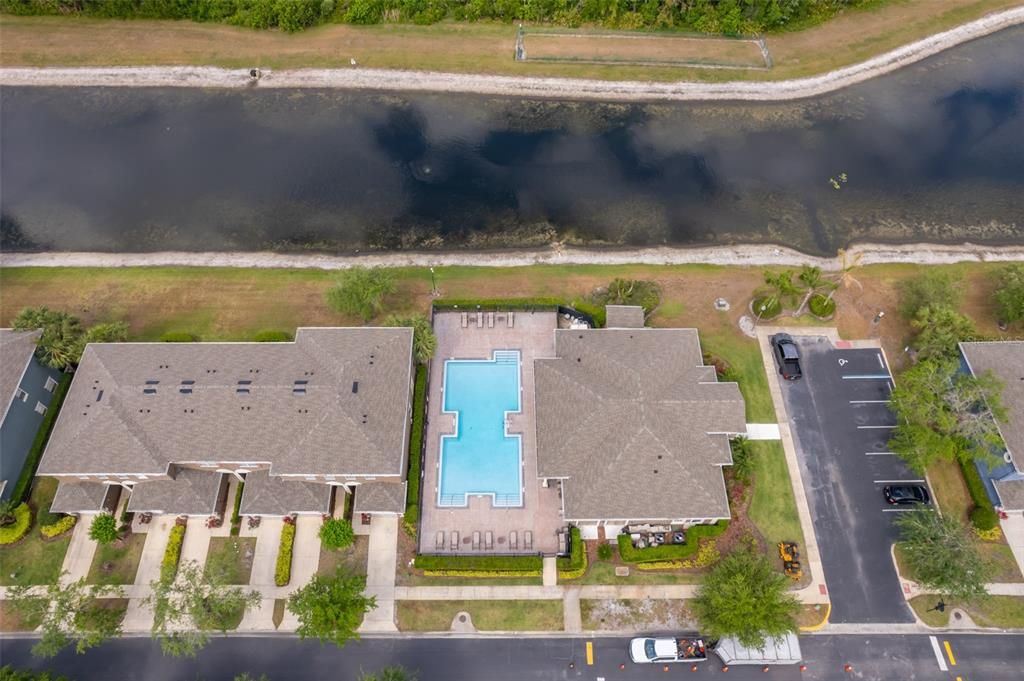 合同活跃: $1,600 (2 贝兹, 2 浴室, 987 平方英尺)