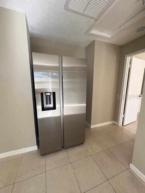 出租: $1,030 (1 贝兹, 1 浴室, 745 平方英尺)