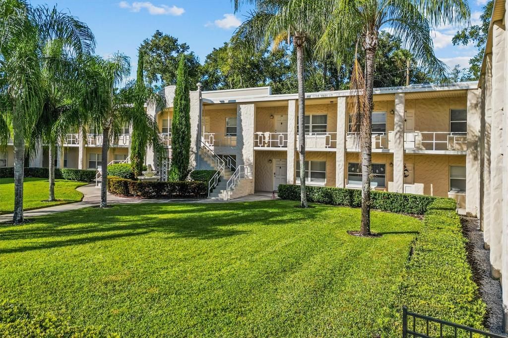 For Sale: $199,998 (2 beds, 1 baths, 572 Square Feet)