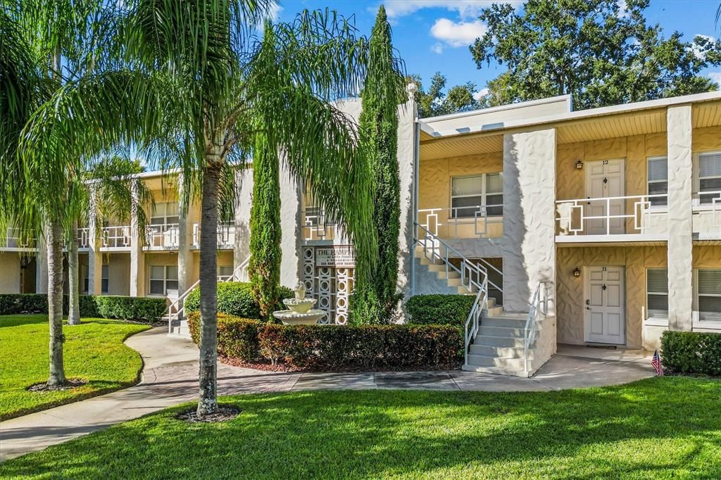 For Sale: $199,998 (2 beds, 1 baths, 572 Square Feet)