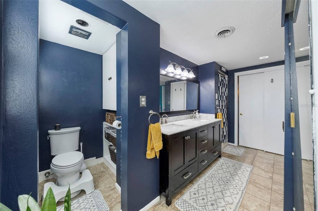 Activo con contrato: $359,000 (3 camas, 2 baños, 1749 Pies cuadrados)