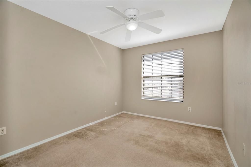 Под контрактом: $231,000 (3 спален, 2 ванн, 1473 Квадратных фут)