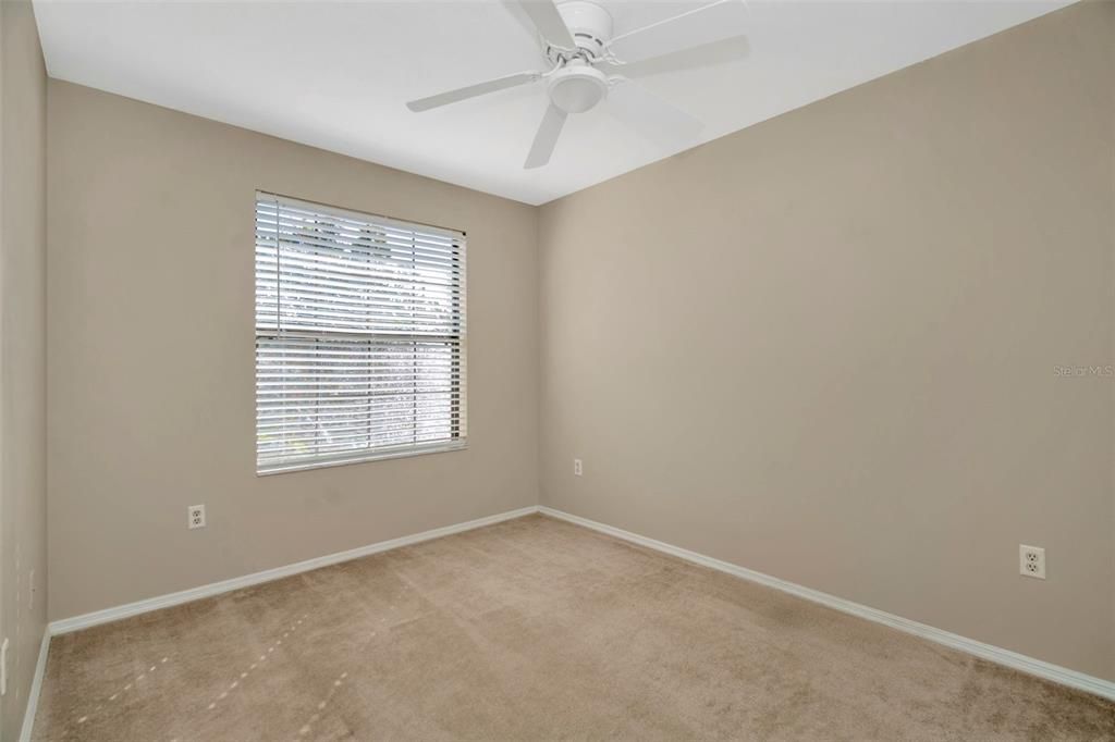 Под контрактом: $231,000 (3 спален, 2 ванн, 1473 Квадратных фут)