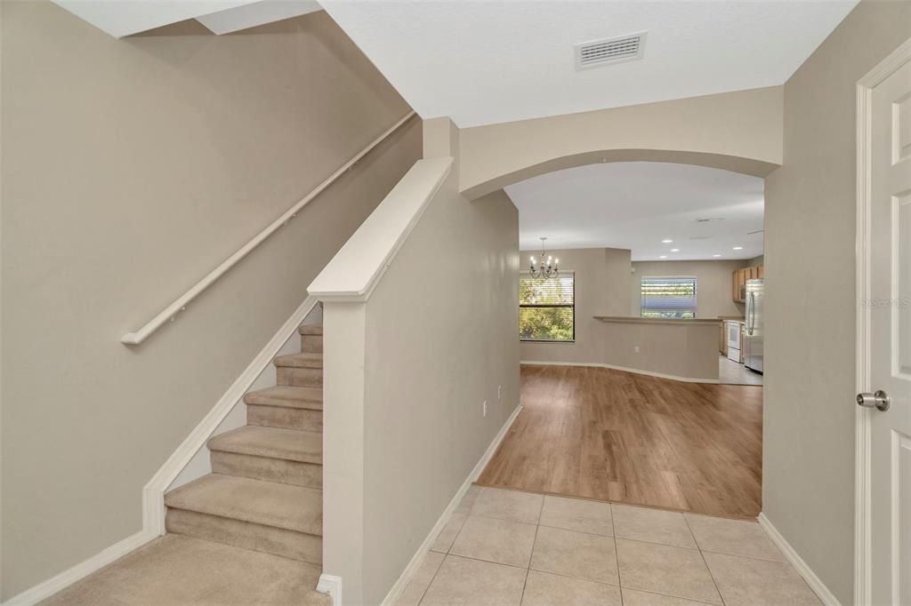 Под контрактом: $231,000 (3 спален, 2 ванн, 1473 Квадратных фут)