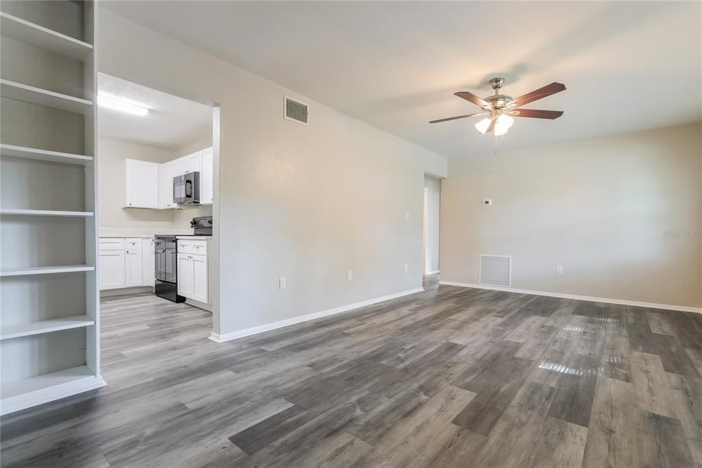 For Rent: $2,390 (3 beds, 1 baths, 1386 Square Feet)