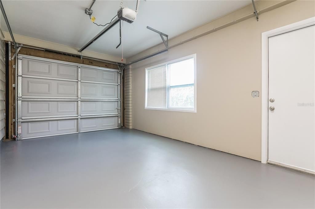 For Rent: $2,390 (3 beds, 1 baths, 1386 Square Feet)