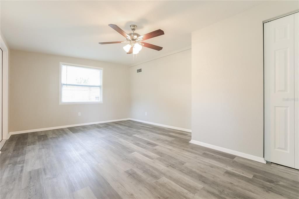 For Rent: $2,390 (3 beds, 1 baths, 1386 Square Feet)